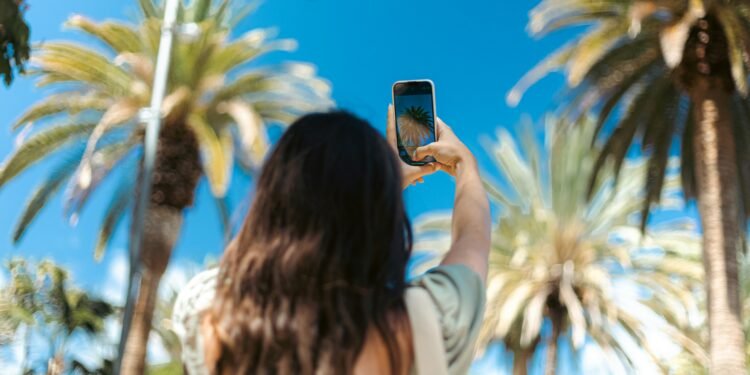 Psycholoog legt uit waarom je honderden vakantiefoto’s maakt, maar ze amper terugkijkt