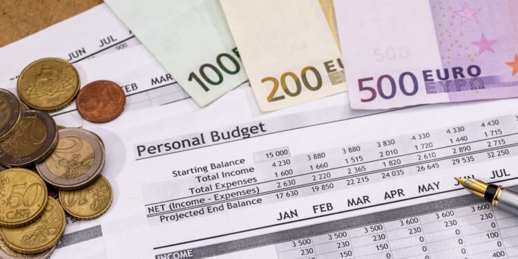 Cabinet to scrap welfare cuts in revised budget deal – RTL