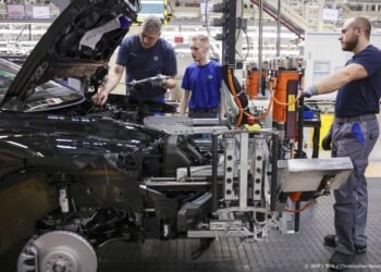Zakenblad: Volkswagen wil tussen 2031 en 2034 fabrieken sluiten