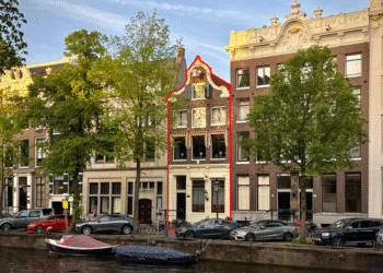 André van Duin zet grachtenpand van 565 m² te koop: voor dit miljoenenbedrag is het van jou