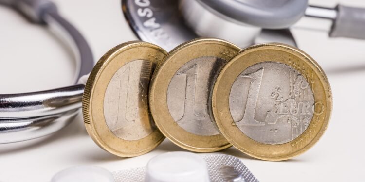 Zorgpremie 2027 kan voor het eerst boven 2000 euro uitkomen: expert waarschuwt voor flinke stijging