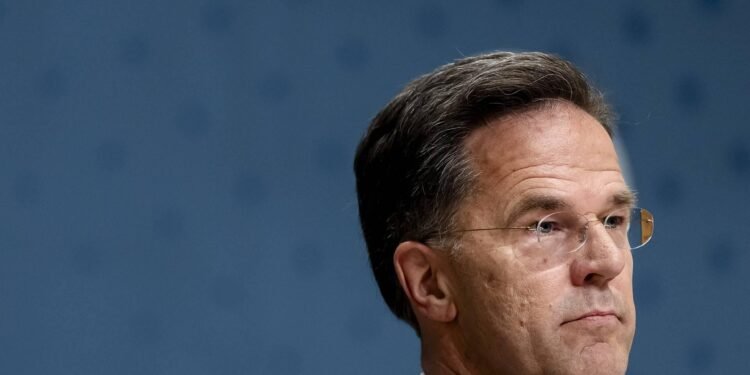 Rutte voor coronacommissie in laatste verhoorweek