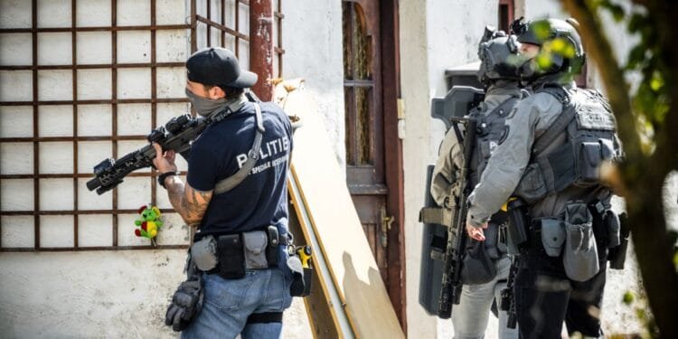 Prosecutors hold 32 over Overasselt attack, including two minors