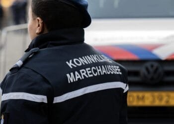 Hidden weapons found near primary school in Overasselt