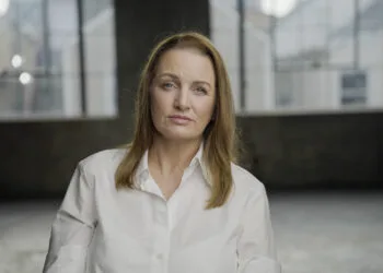 Louise (49) werkte op 9/11 op verdieping 101 en nam na het eerste vliegtuig een beslissing: ‘Dat betekende leven in plaats van dood’