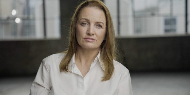 Louise (49) werkte op 9/11 op verdieping 101 en nam na het eerste vliegtuig een beslissing: ‘Dat betekende leven in plaats van dood’