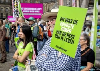 Dam stroomt vol met deelnemers klimaatmars