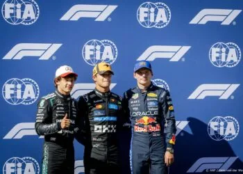Norris op poleposition in Madrid, Verstappen op derde plek
