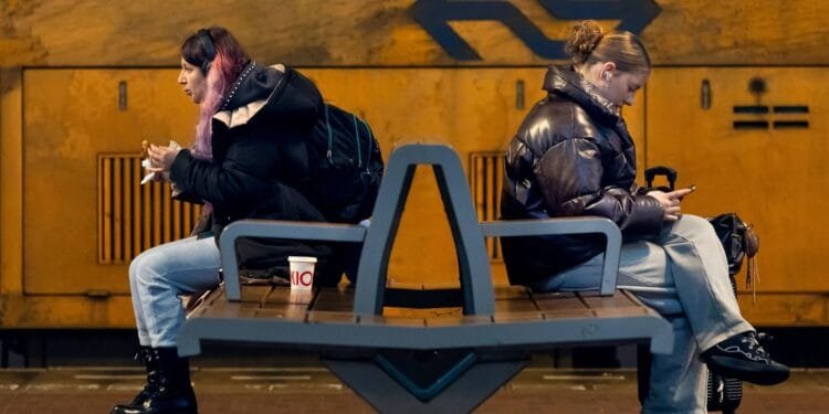 Minder tot geen treinen in Midden- en Noord-Nederland na storing