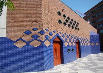 Muslims launch hotline to report attacks on Dutch mosques