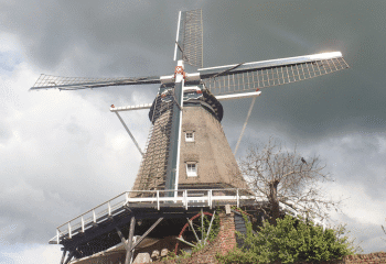 Weekend will be mix of sun and showers, temperatures around 18C