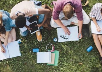 More Dutch students studying abroad, Spain most popular choice