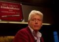 Schrijver Sjoerd Kuyper (74), bekend van Het zakmes, overleden