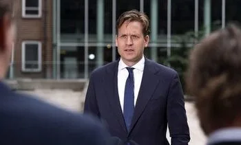 Karremans doet aangifte tegen brandstichters langs snelwegen