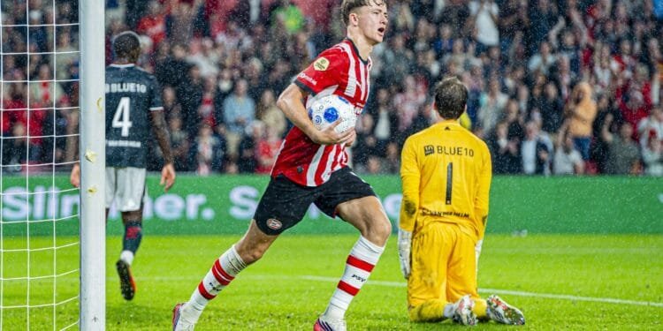 PSV take over at top of Eredivisie after AZ drop first points