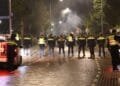 ME grijpt in bij azc-protest Kesteren na afsteken vuurwerk