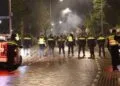 ME grijpt in bij azc-protest Kesteren na afsteken vuurwerk
