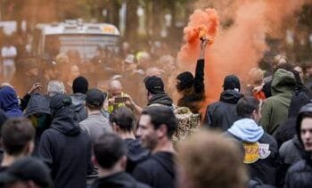 Alle 24 verdachten rellen Malieveld Den Haag vrijgelaten