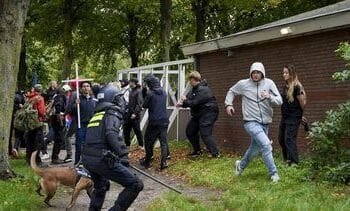 Politie houdt 24 mensen aan na extreemrechtse betoging Malieveld