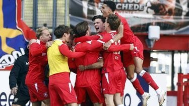 PSV zakt na nederlaag bij Twente naar derde plaats Eredivisie