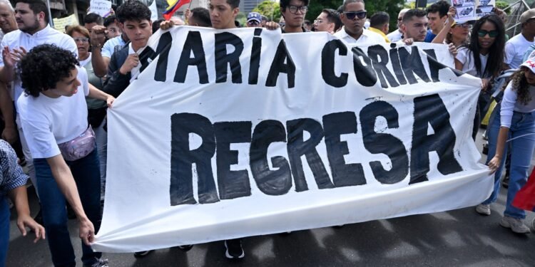 Netherlands “blocked” Machado’s efforts to return to Venezuela