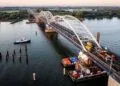 ‘opmerkelijk lange files’ vrijdag om afgesloten Merwedebrug
