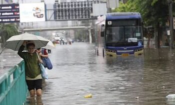 Reisorganisatie past routes aan om overstromingen Bangkok
