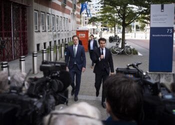 Opposition parties Pro and Volt team up to force budget deal