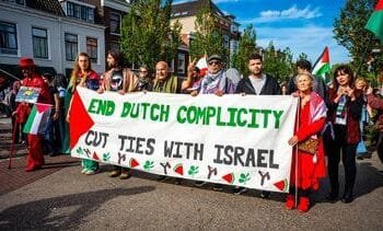 Pro-Palestijnse demonstratiemars door binnenstad van Leiden