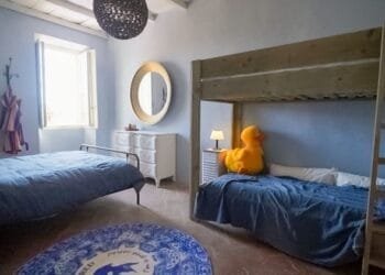 Meilandjes zetten hun Italiaanse huis van 233 m² te koop voor 110.000 euro, inclusief inboedel