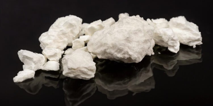 Amsterdam urges health minister to rescue crack treatment study