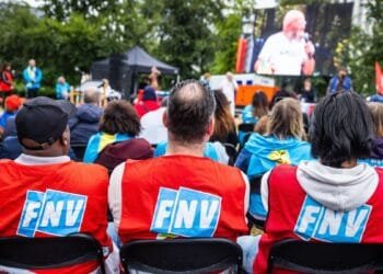 Nationwide 24-hour transport strike to go ahead as unions rally