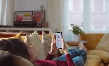 Liefde online gevonden? Onderzoek in 50 landen ziet verschil in tevredenheid en toewijding