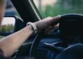 Joël (1) overleed na verkeersongeluk, nu waarschuwen zijn ouders voor afleiding achter het stuur