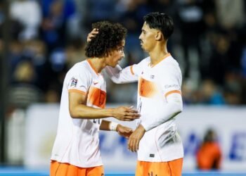 Late goal earns Oranje 2-2 draw with Greece