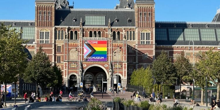 Dutch museum visits rose to over 30m last year